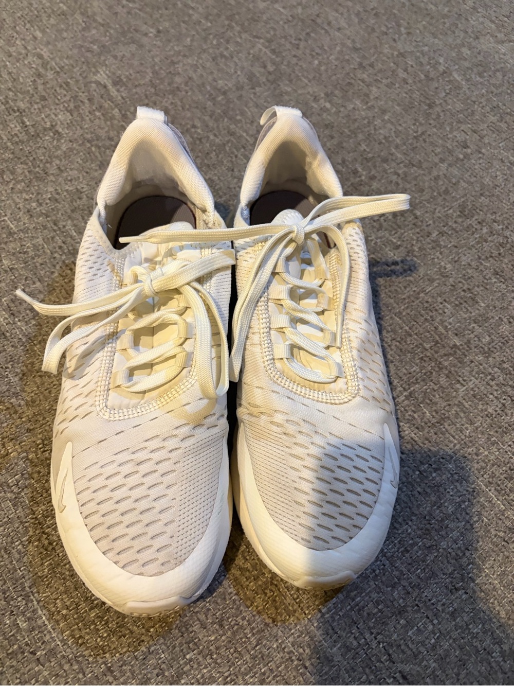 Nike Women’s Air Max 270 Sneakers - white with Light Purple/ lavender Swoosh - Picture 2 of 7